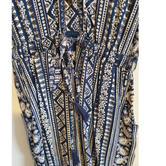 Casual Dress - Picture 2 of 3